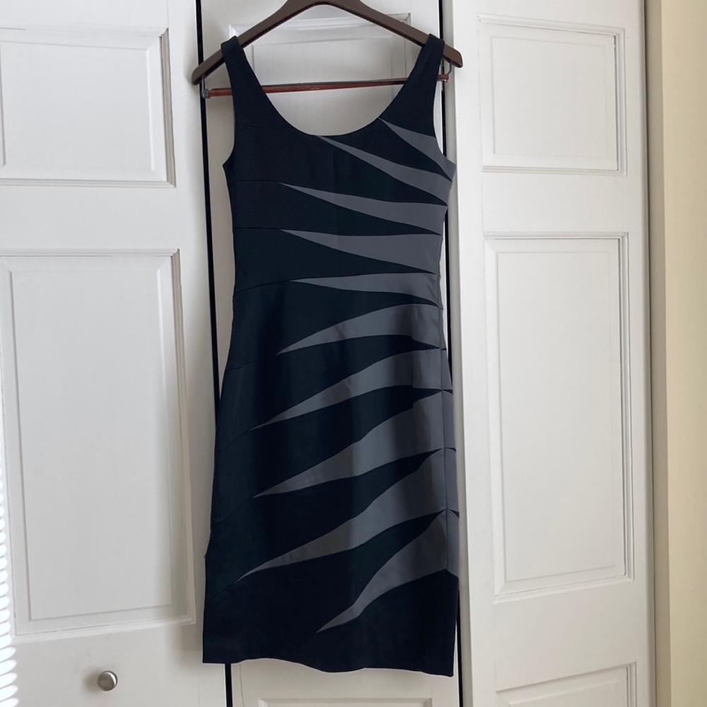 Jax dress- black and gray